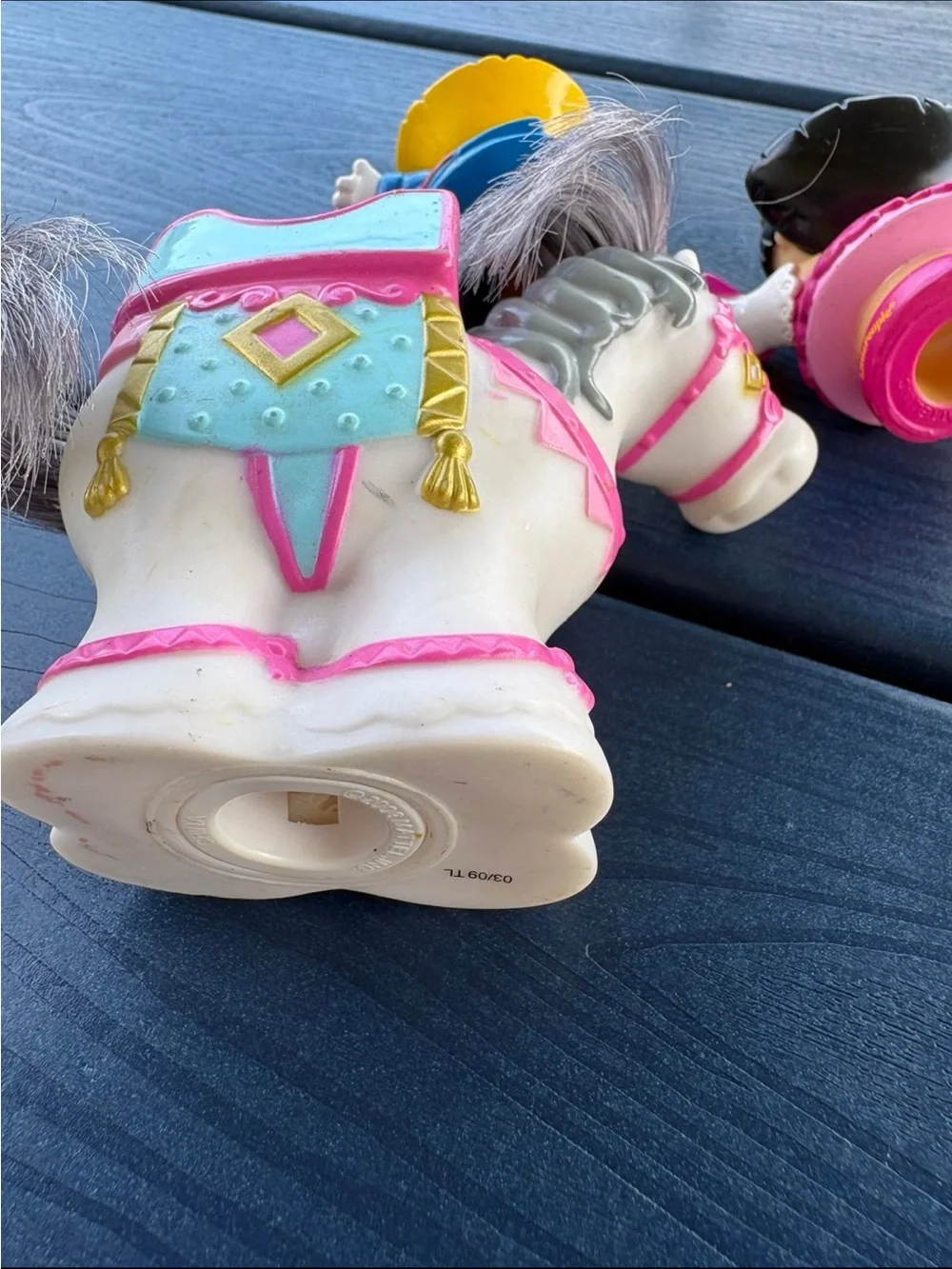 Fisher Price Little People Royal palace horse Eddie Sonya Lee vintage 2003